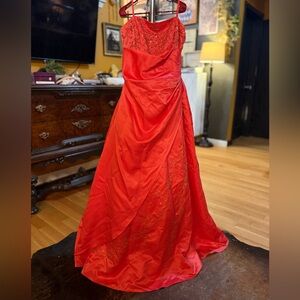 Jodi Kristopher Gown Size 3